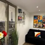 Le Marais-Saint Martin Working & Living